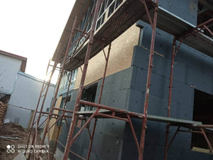 Système d'isolation thermique pour les façades de la maison en métal avec du polystyrène extrudé graphité thumbnail