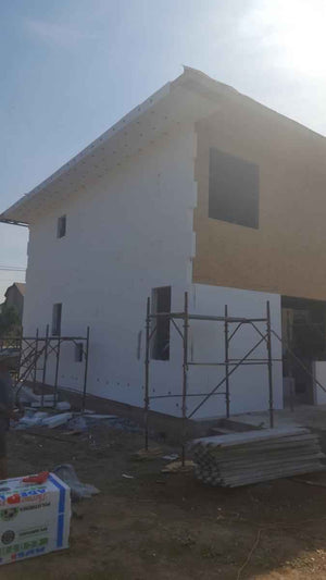 Projet de système d'isolation thermique pour une maison en structure métallique de 191 mètres carrés thumbnail