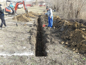 Projet de pension financée par l'Union européenne, traçage et excavation des fondations thumbnail
