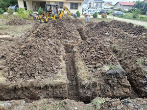 Traçage et excavation de la fondation pour une maison à un étage à Bucarest thumbnail