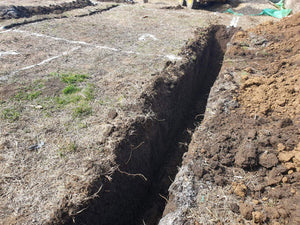 Traçage et excavation de la fondation pour une maison en structure métallique de 134 mètres carrés thumbnail
