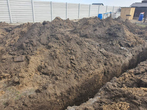 Traçage et excavation de la fondation pour une maison en structure métallique de 134 mètres carrés thumbnail