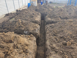 Traçage et excavation de la fondation pour une maison en structure métallique de 134 mètres carrés thumbnail