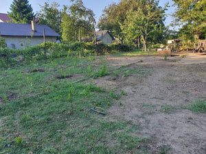 Traçage et excavation de la fondation pour la construction d'une maison de plain-pied de 84 mètres carrés dans le département d'Ialomita thumbnail