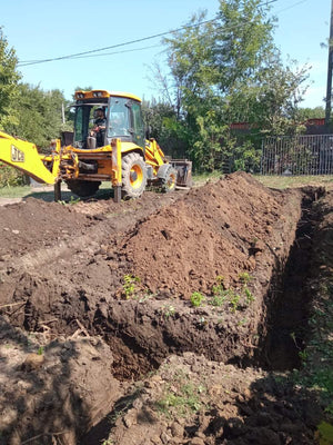 Traçage et excavation de la fondation pour la construction d'une maison de plain-pied de 84 mètres carrés dans le département d'Ialomita thumbnail