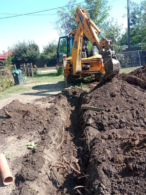 Traçage et excavation de la fondation pour la construction d'une maison de plain-pied de 84 mètres carrés dans le département d'Ialomita thumbnail
