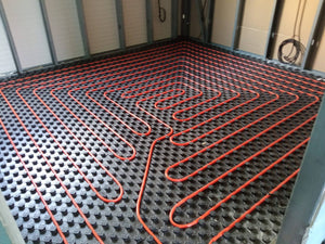 Circuits thermiques, isolation et chauffage par le sol pour un projet de maison à Snagov thumbnail