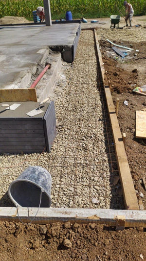 Trottoirs périphériques pour une maison sur structure métallique thumbnail