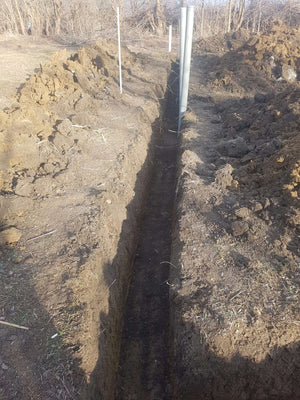Couler du béton dans la semelle de fondation pour un projet de pension agrotouristique thumbnail