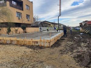 Couler une plaque de fondation armée pour un projet de halle métallique de 480 mètres carrés thumbnail