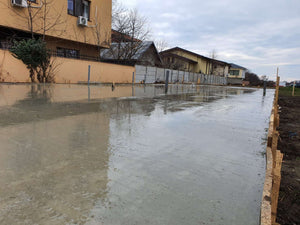Couler une plaque de fondation armée pour un projet de halle métallique de 480 mètres carrés thumbnail