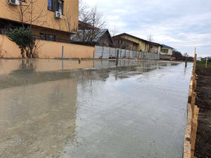 Couler une plaque de fondation armée pour un projet de halle métallique de 480 mètres carrés thumbnail