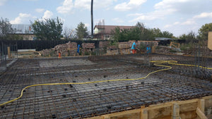 Couler une dalle au-dessus du sol pour une maison sur une maçonnerie de 386 mètres carrés à Bucarest thumbnail