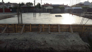 Couler une dalle au-dessus du sol pour une maison sur une maçonnerie de 386 mètres carrés à Bucarest thumbnail