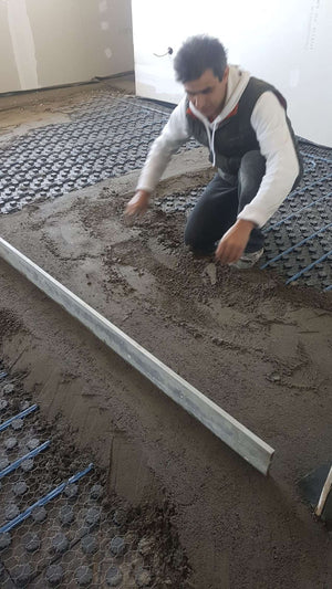 Couler une chape armée pour un projet de maison de 155 mètres carrés thumbnail