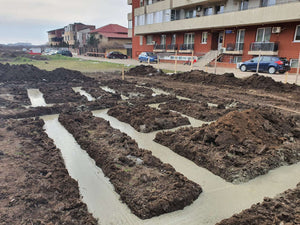 Couler une semelle de fondation pour un projet de halle métallique de 480 mètres carrés thumbnail