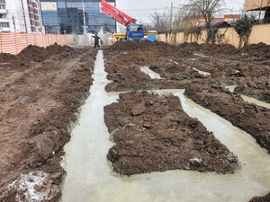 Couler une semelle de fondation pour un projet de halle métallique de 480 mètres carrés thumbnail