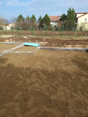 Remplir les espaces entre les fondations pour une maison de 162 mètres carrés à Snagov thumbnail