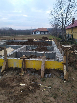 Remplir les espaces entre les fondations pour une maison de 162 mètres carrés à Snagov thumbnail