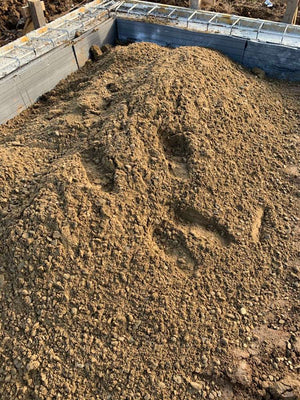 Remplir les espaces entre les fondations pour une maison de 162 mètres carrés à Snagov thumbnail