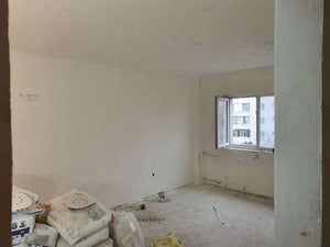 Peindre les murs et les plafonds et couler une chape autonivelante pour un appartement de 120 mètres carrés à Baneasa thumbnail