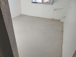 Peindre les murs et les plafonds et couler une chape autonivelante pour un appartement de 120 mètres carrés à Baneasa thumbnail