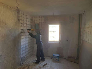 Peindre les murs et les plafonds et couler une chape autonivelante pour un appartement de 120 mètres carrés à Baneasa thumbnail