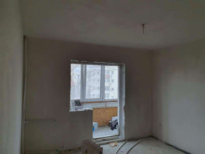 Peindre les murs et les plafonds et couler une chape autonivelante pour un appartement de 120 mètres carrés à Baneasa thumbnail