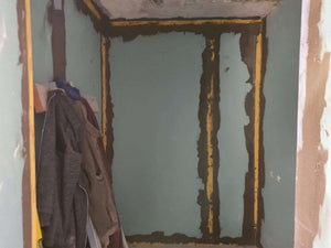 Peindre les murs et les plafonds et couler une chape autonivelante pour un appartement de 120 mètres carrés à Baneasa thumbnail