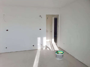 Peindre les murs et les plafonds et couler une chape autonivelante pour un appartement de 120 mètres carrés à Baneasa thumbnail